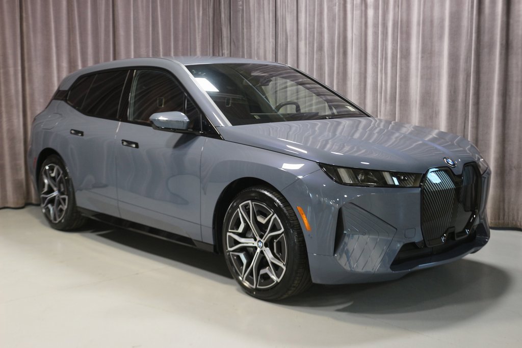 New 2026 BMW iX xDrive45 image 5