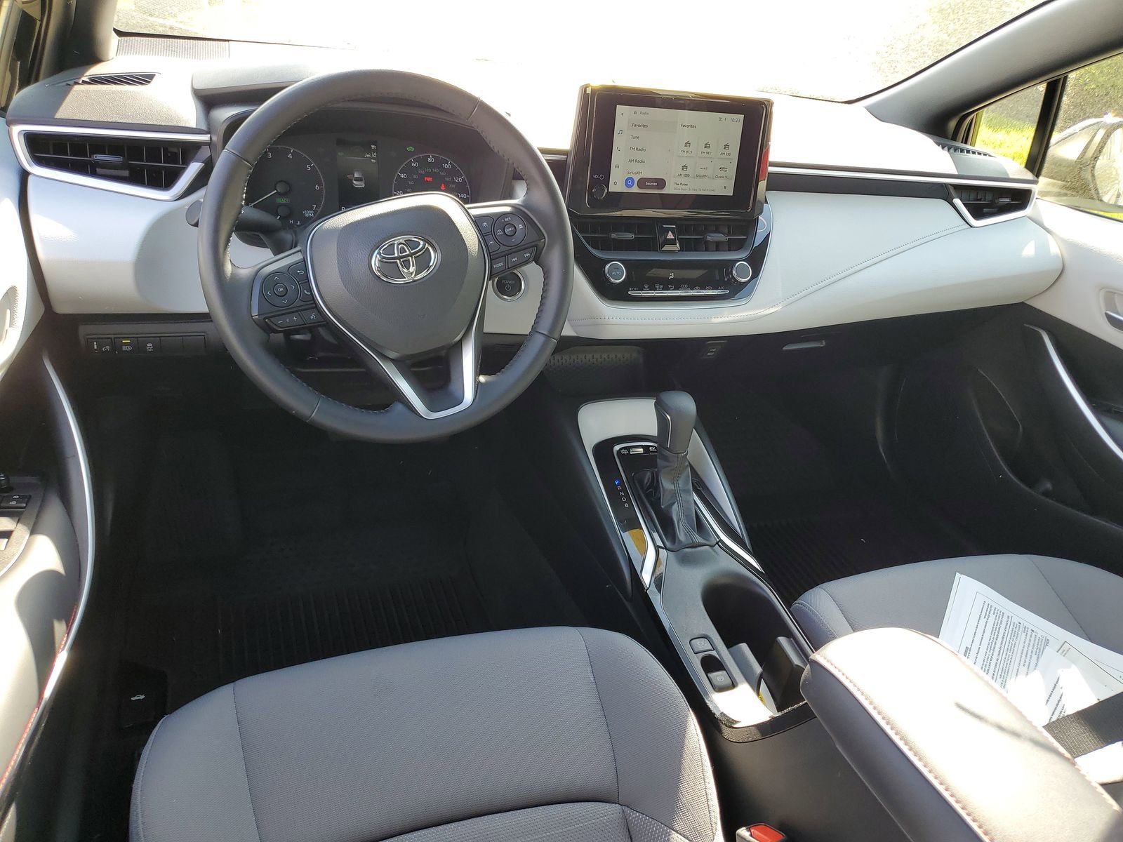 Certified 2025 Toyota Corolla SE w/ Convenience Package FWD image 10