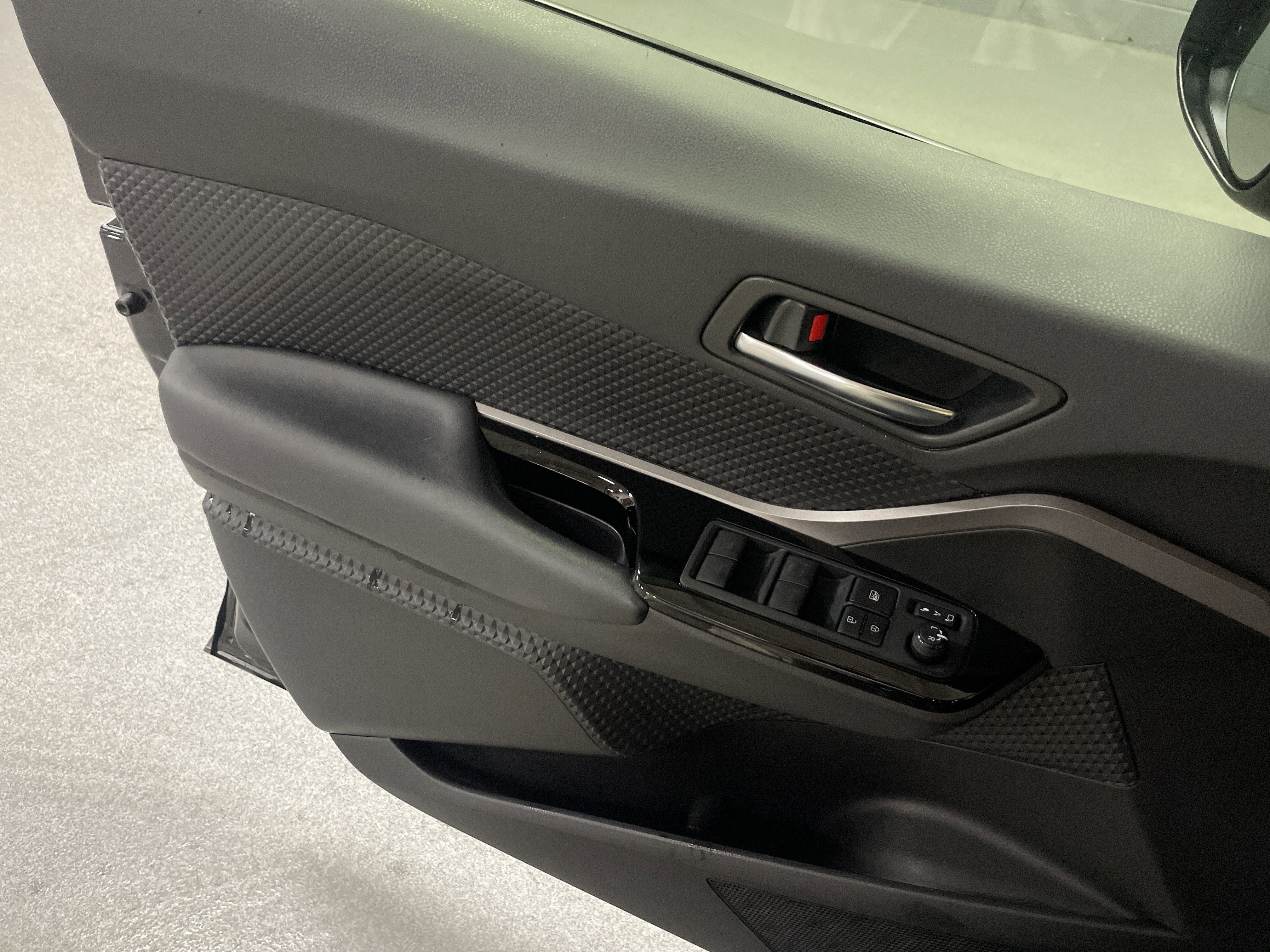 Used 2022 Toyota C-HR Nightshade FWD image 16