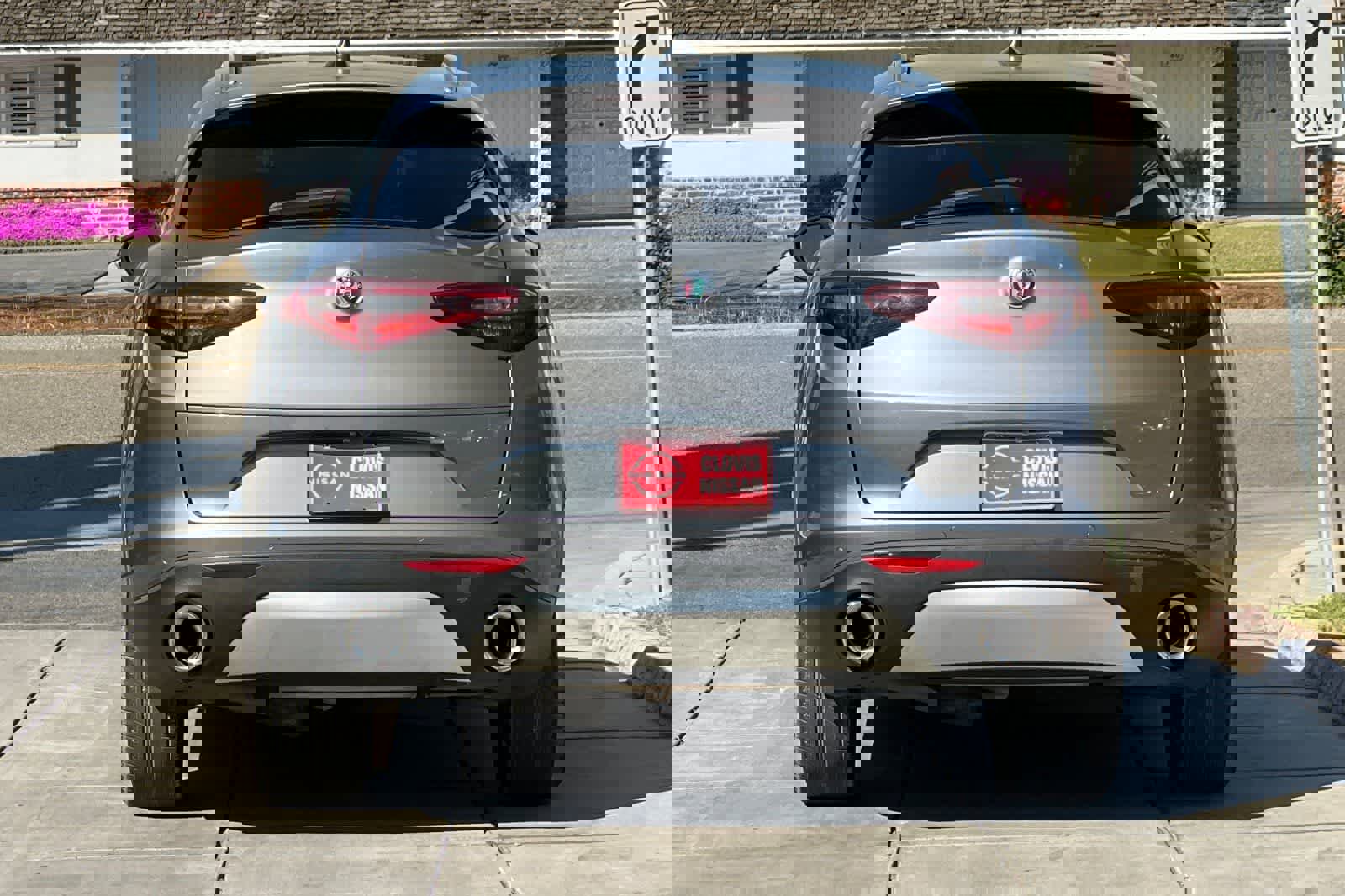 Used 2018 Alfa Romeo Stelvio image 8