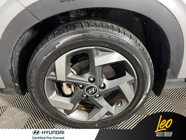 Used 2023 Hyundai Venue SEL FWD image 20