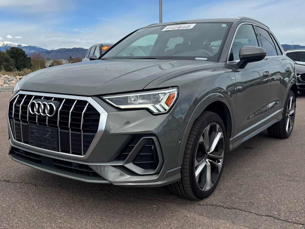 Used 2020 Audi Q3 2.0T Prestige w/ Prestige Package AWD/4WD image 3