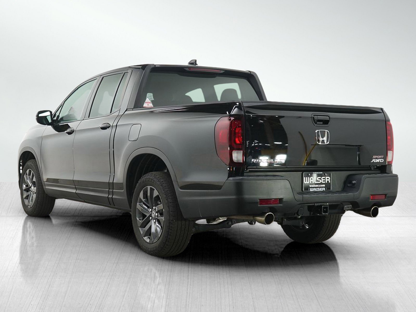 Used 2023 Honda Ridgeline Sport image 3