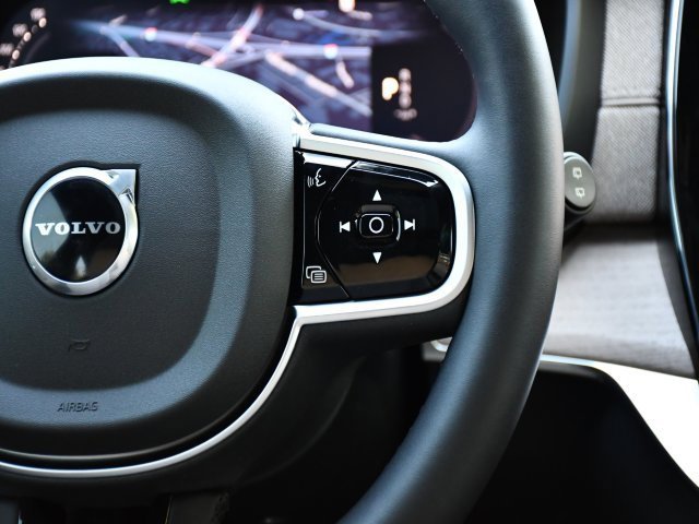New 2026 Volvo XC90 B5 Plus image 25