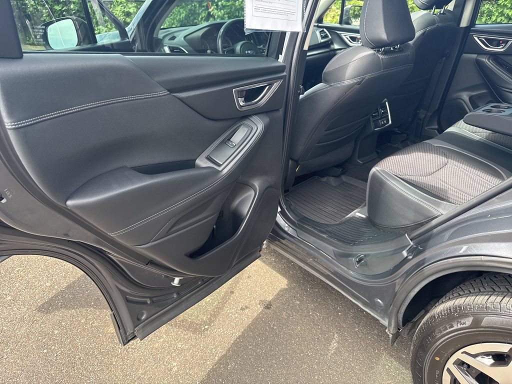 Used 2021 Subaru Forester Premium AWD/4WD image 38