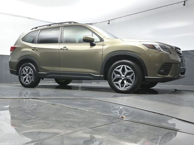 Certified 2023 Subaru Forester Premium image 39