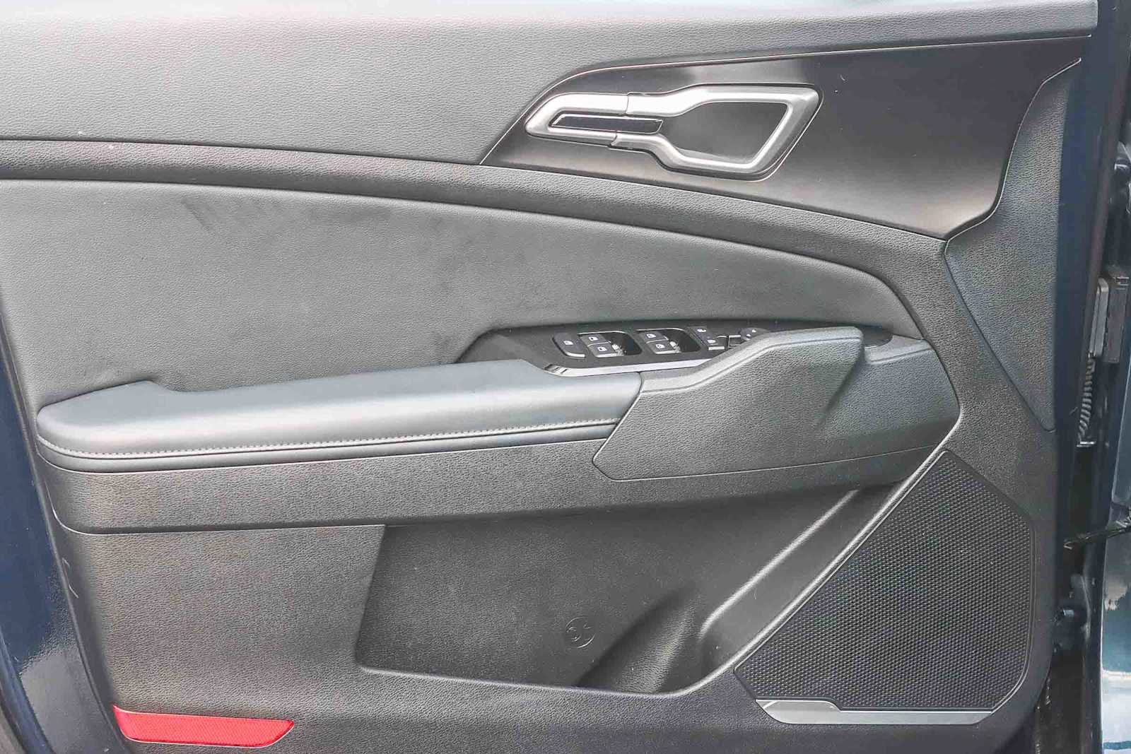 Used 2023 Kia Sportage EX image 18