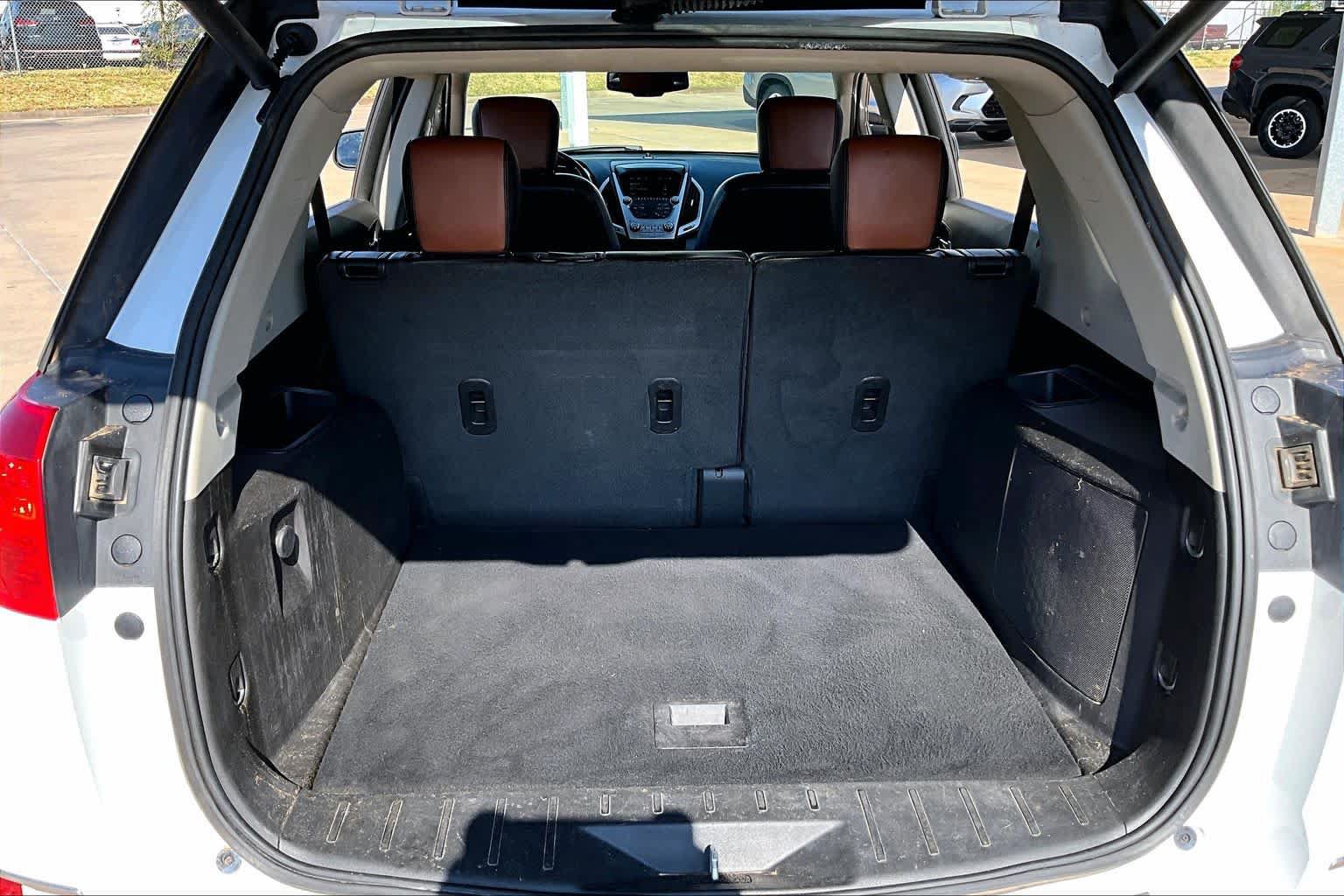 Used 2017 GMC Terrain SLT w/ Driver Alert Package I FWD image 29