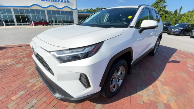 Used 2024 Toyota RAV4 XLE w/ Convenience Package AWD/4WD image 5