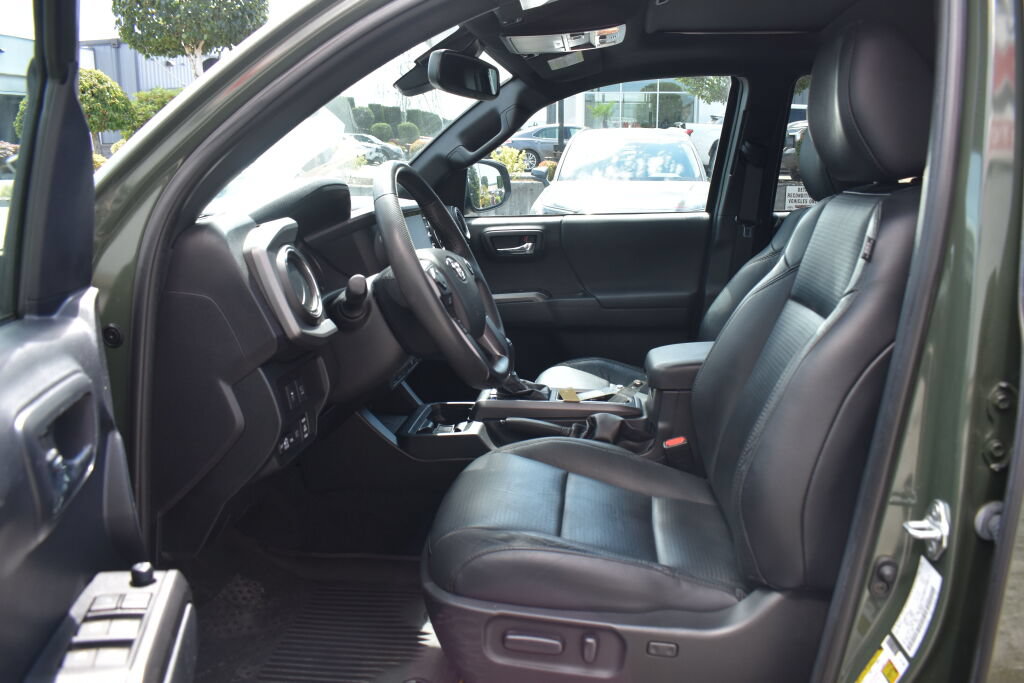 Certified 2021 Toyota Tacoma TRD Sport w/ TRD Premium Sport Package AWD/4WD image 18