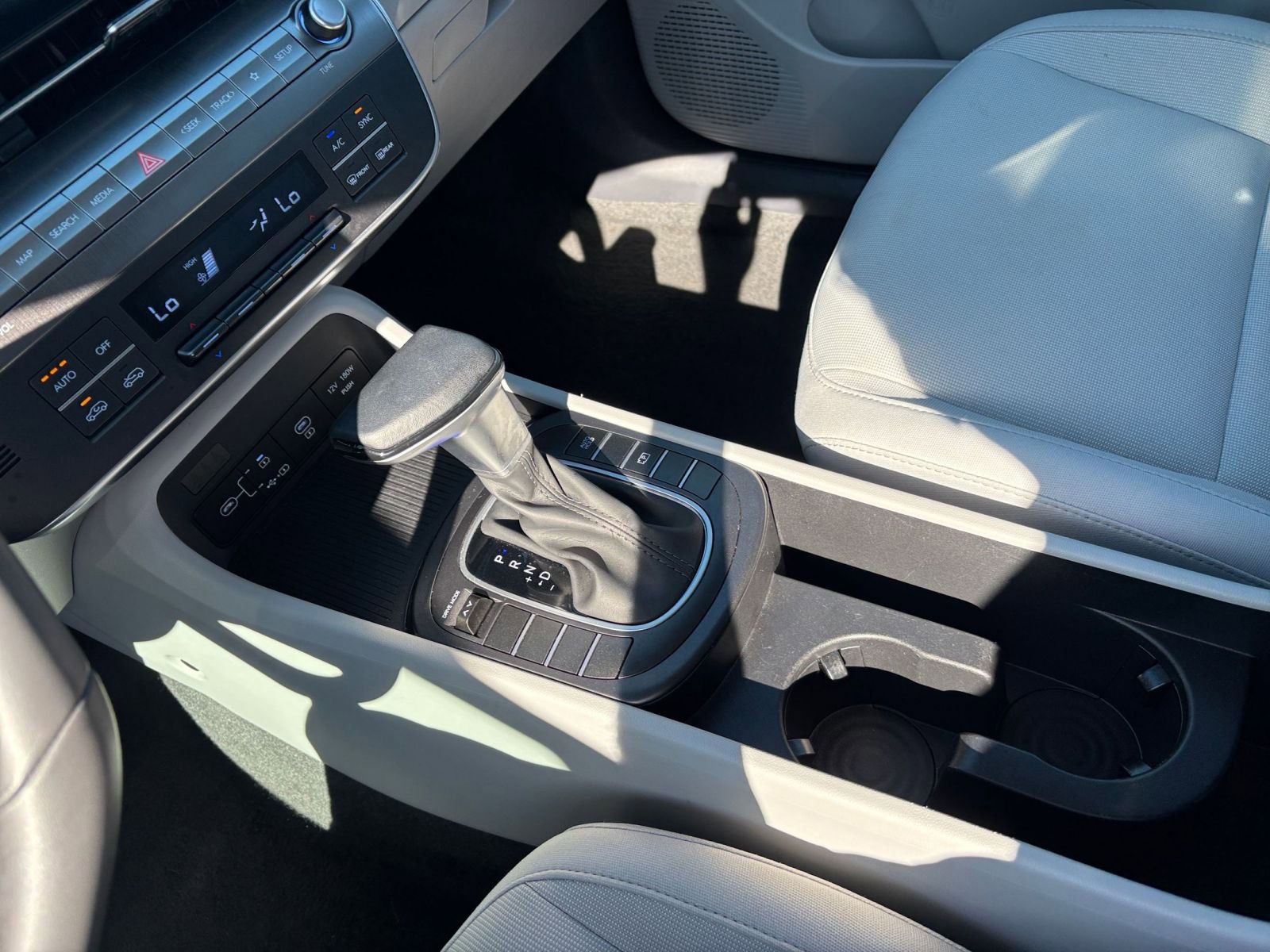 Used 2025 Hyundai Kona SEL image 41