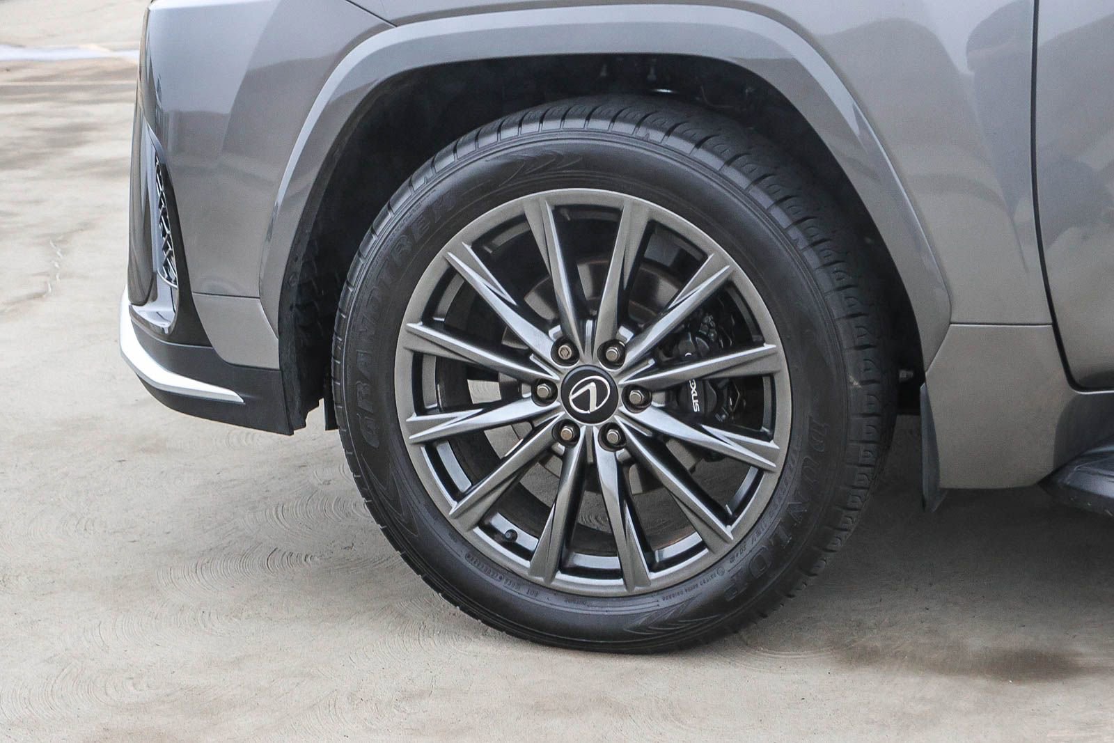 Used 2024 Lexus LX 600 F Sport image 9