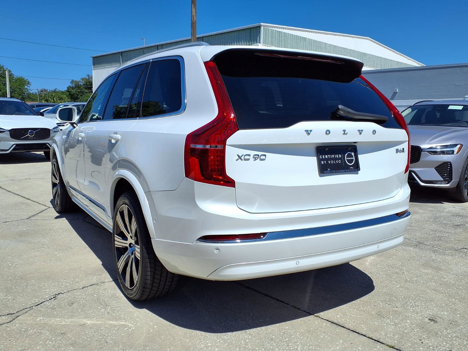 Certified 2023 Volvo XC90 B6 Ultimate AWD/4WD image 5