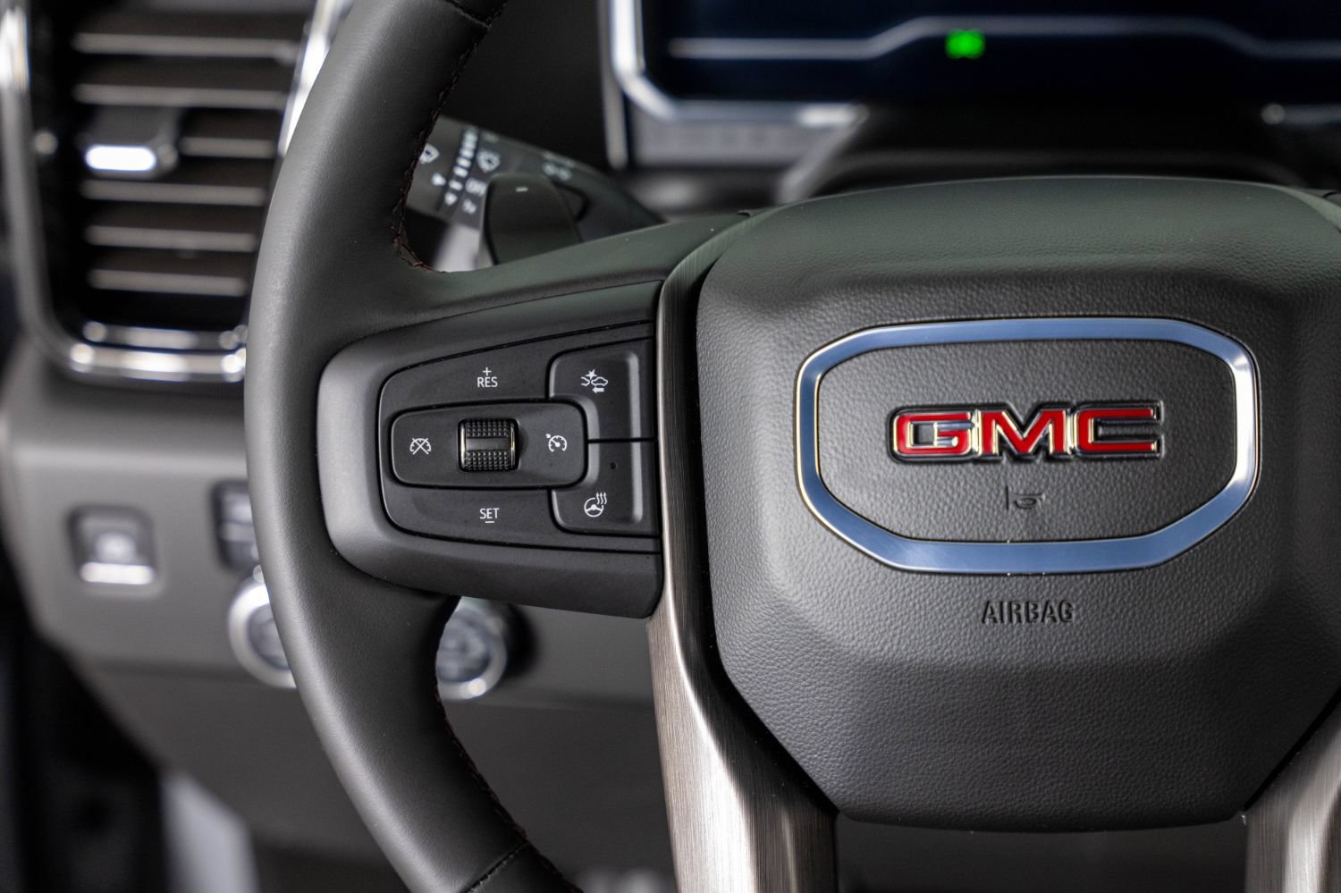 Used 2025 GMC Sierra 1500 AT4X AWD/4WD image 31