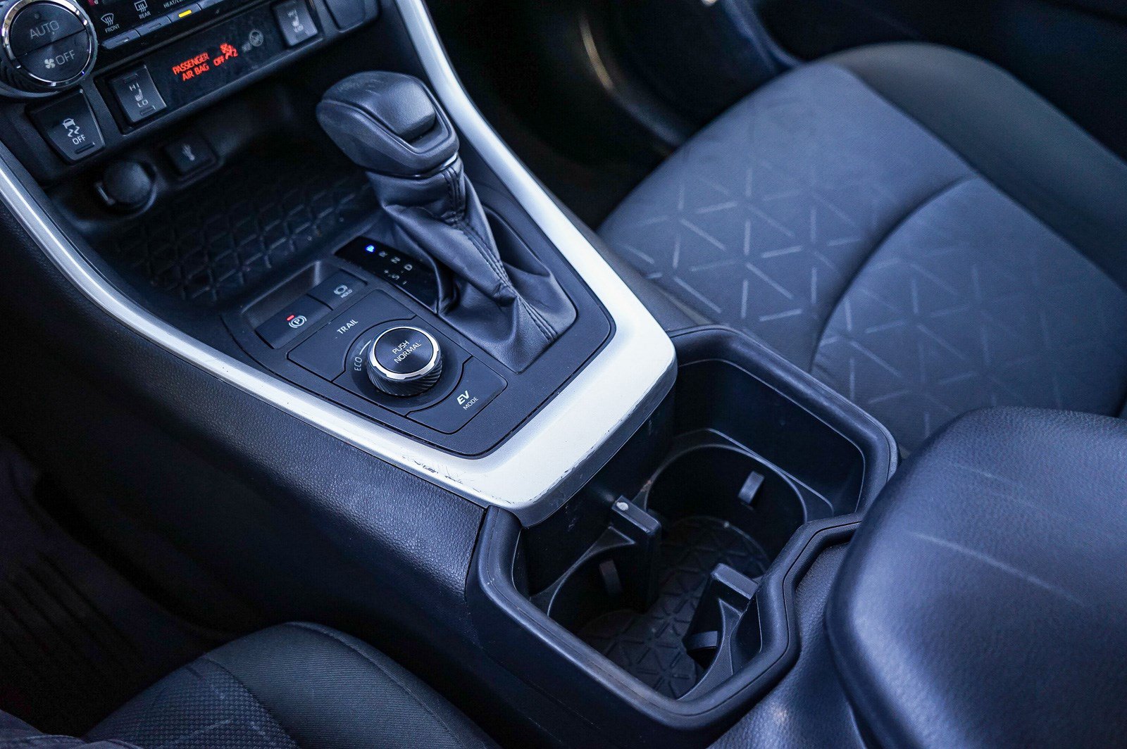 Used 2022 Toyota RAV4 XLE w/ Convenience Package AWD/4WD image 23