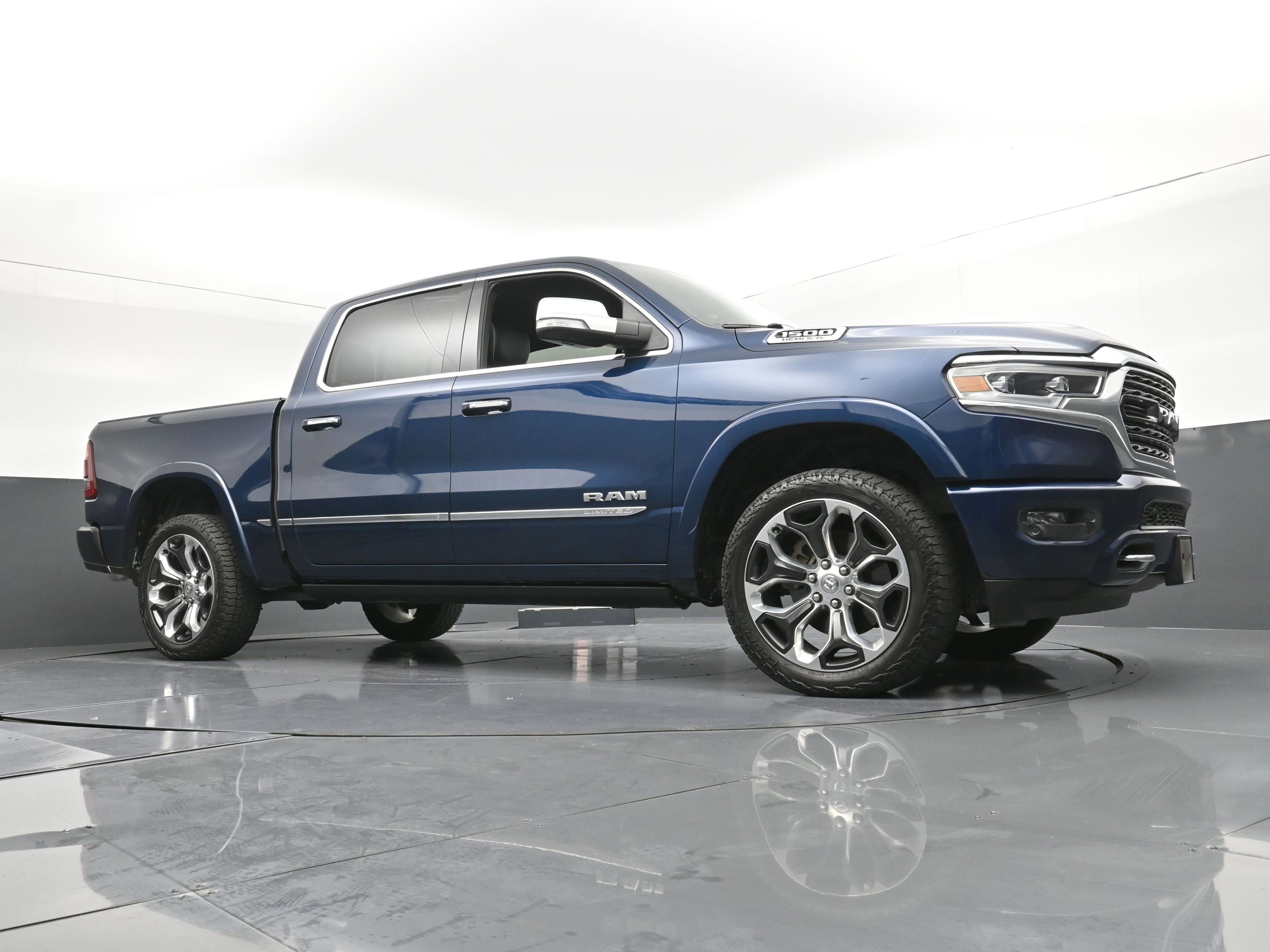 Used 2022 RAM 1500 Limited w/ Body Color Bumper Group image 23
