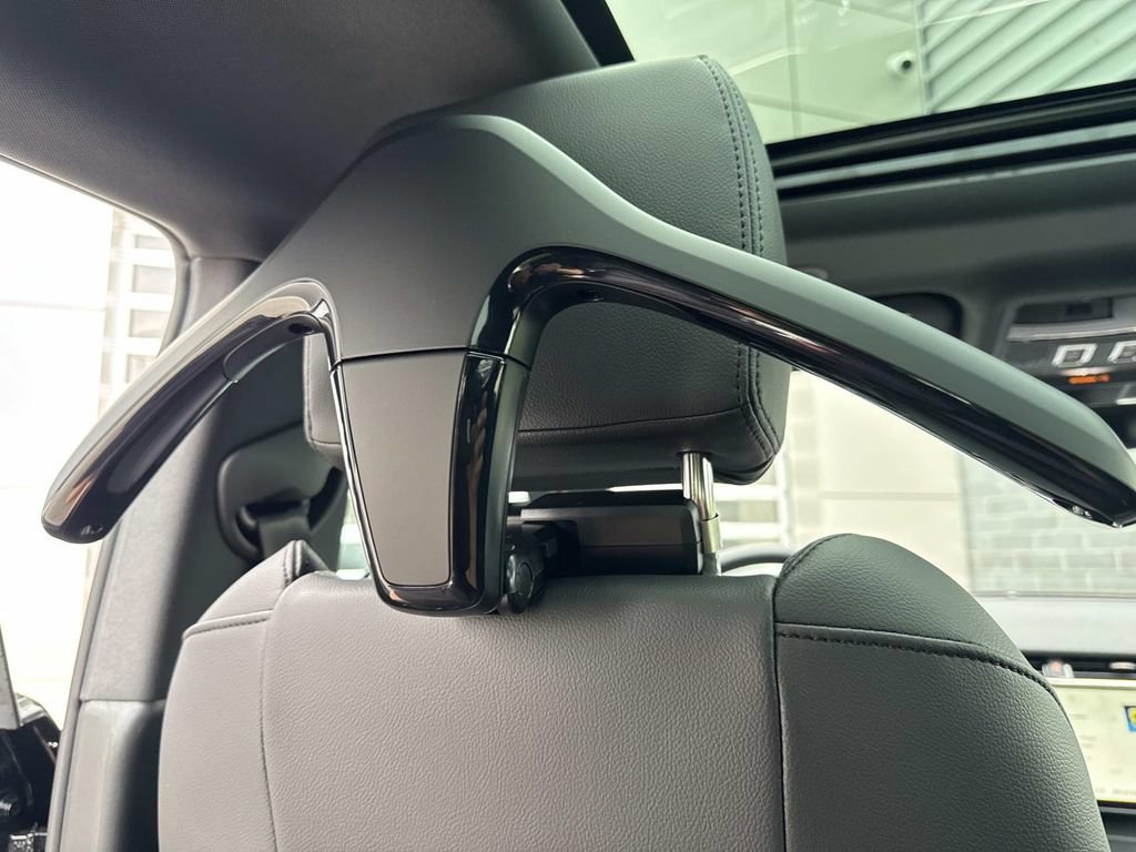 New 2026 Land Rover Range Rover Evoque S AWD/4WD image 15