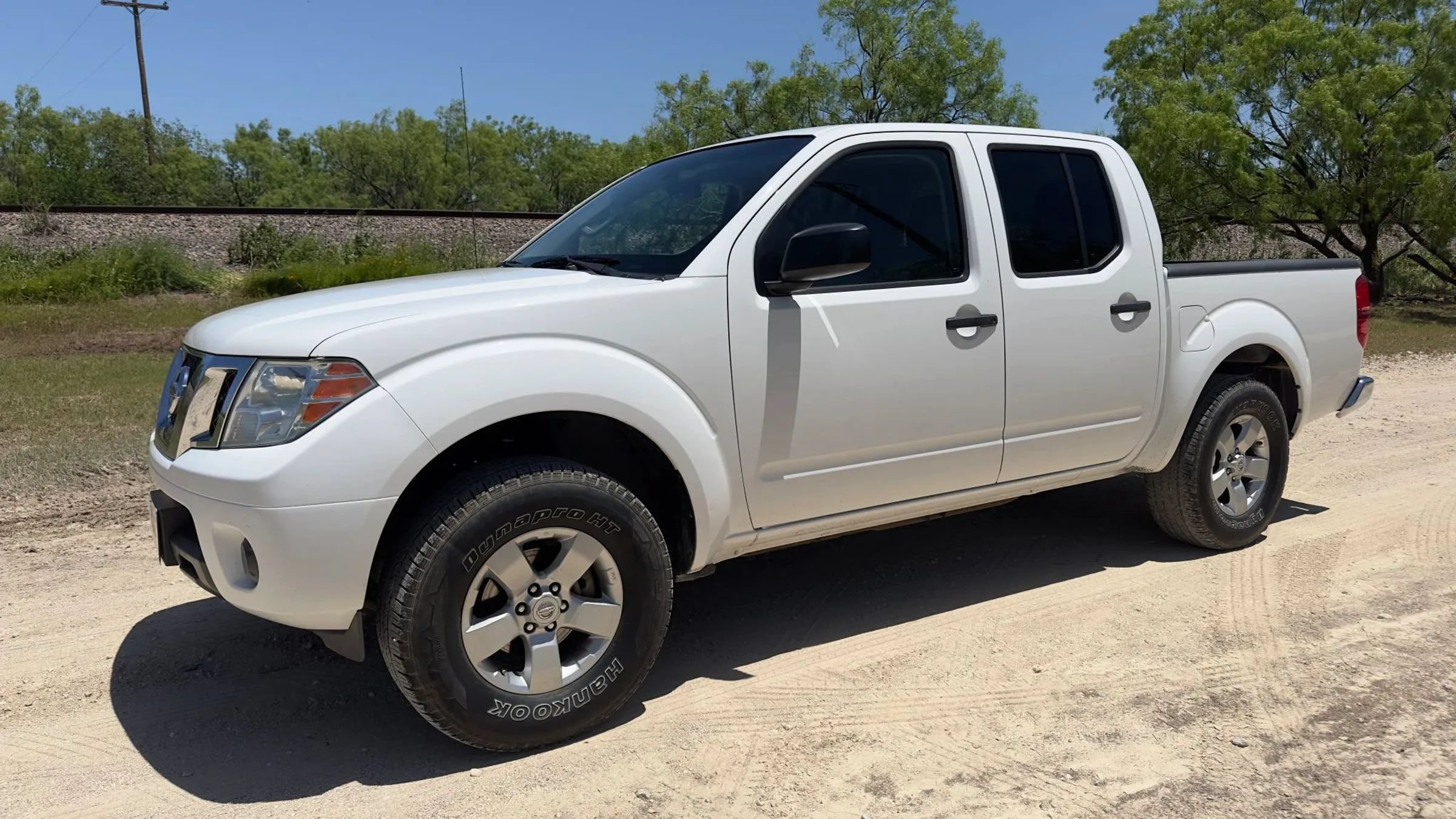 Used 2012 Nissan Frontier SV RWD image 5