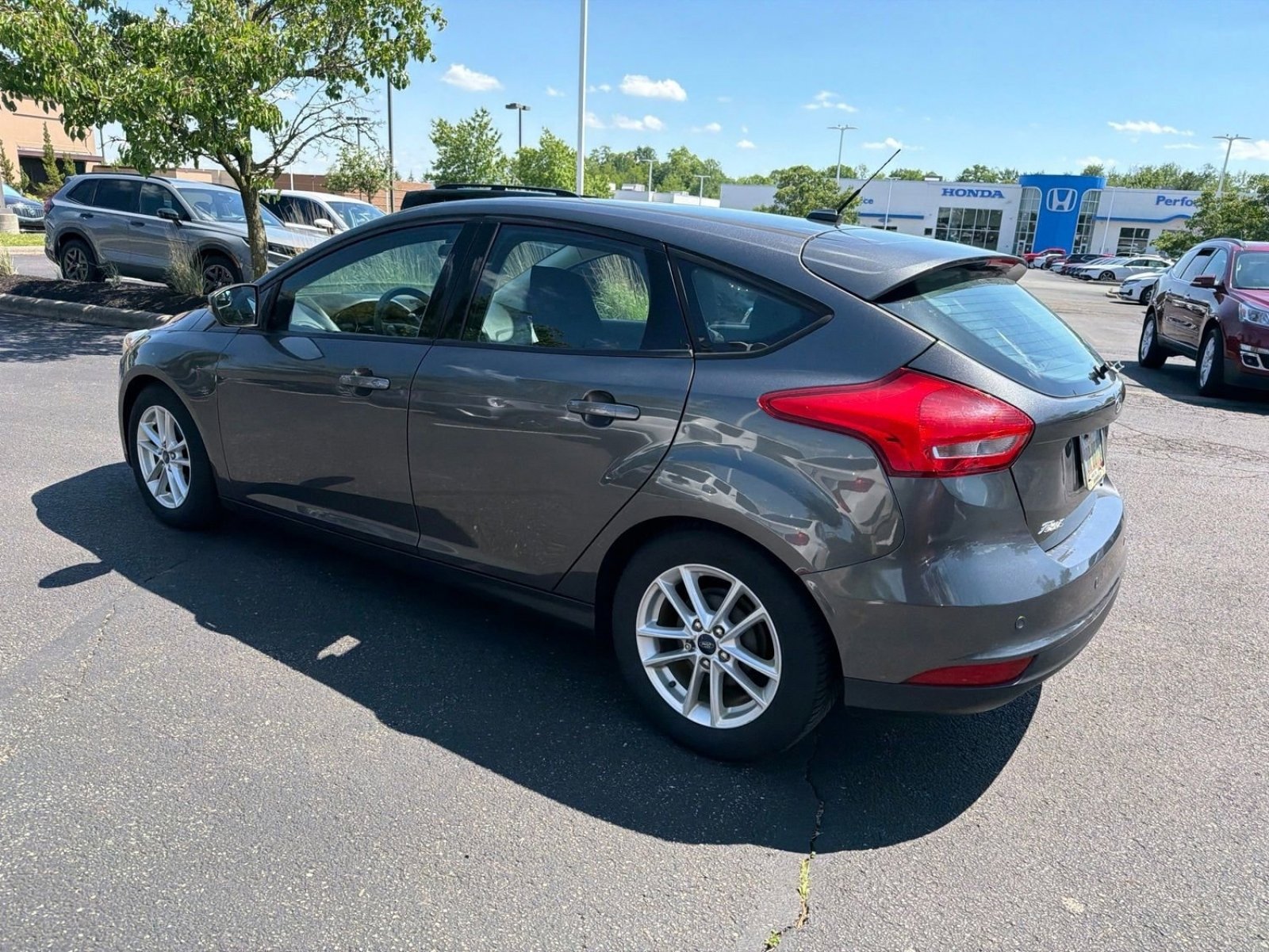 Used 2016 Ford Focus SE w/ Reverse Sensing Package FWD image 6