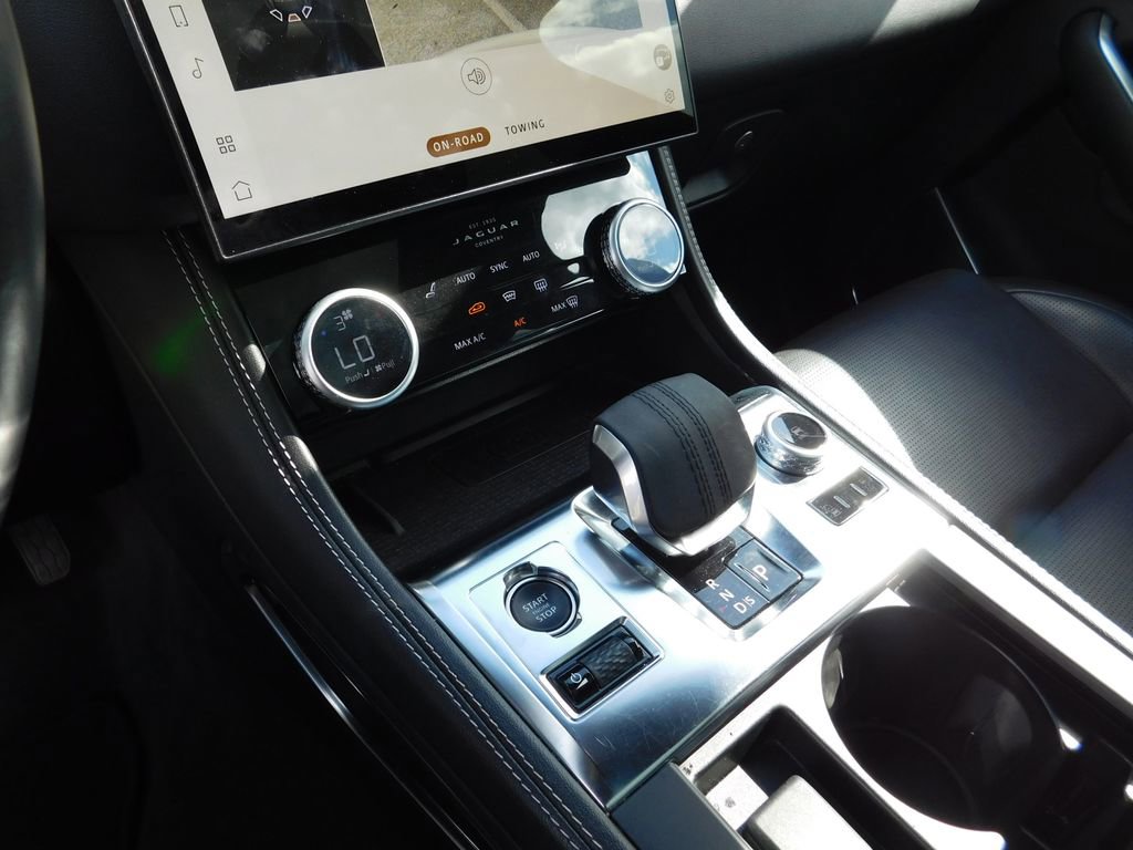 Used 2025 Jaguar F-PACE R-Dynamic S image 20