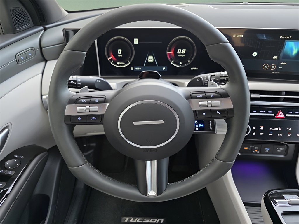 Used 2025 Hyundai Tucson Limited image 24