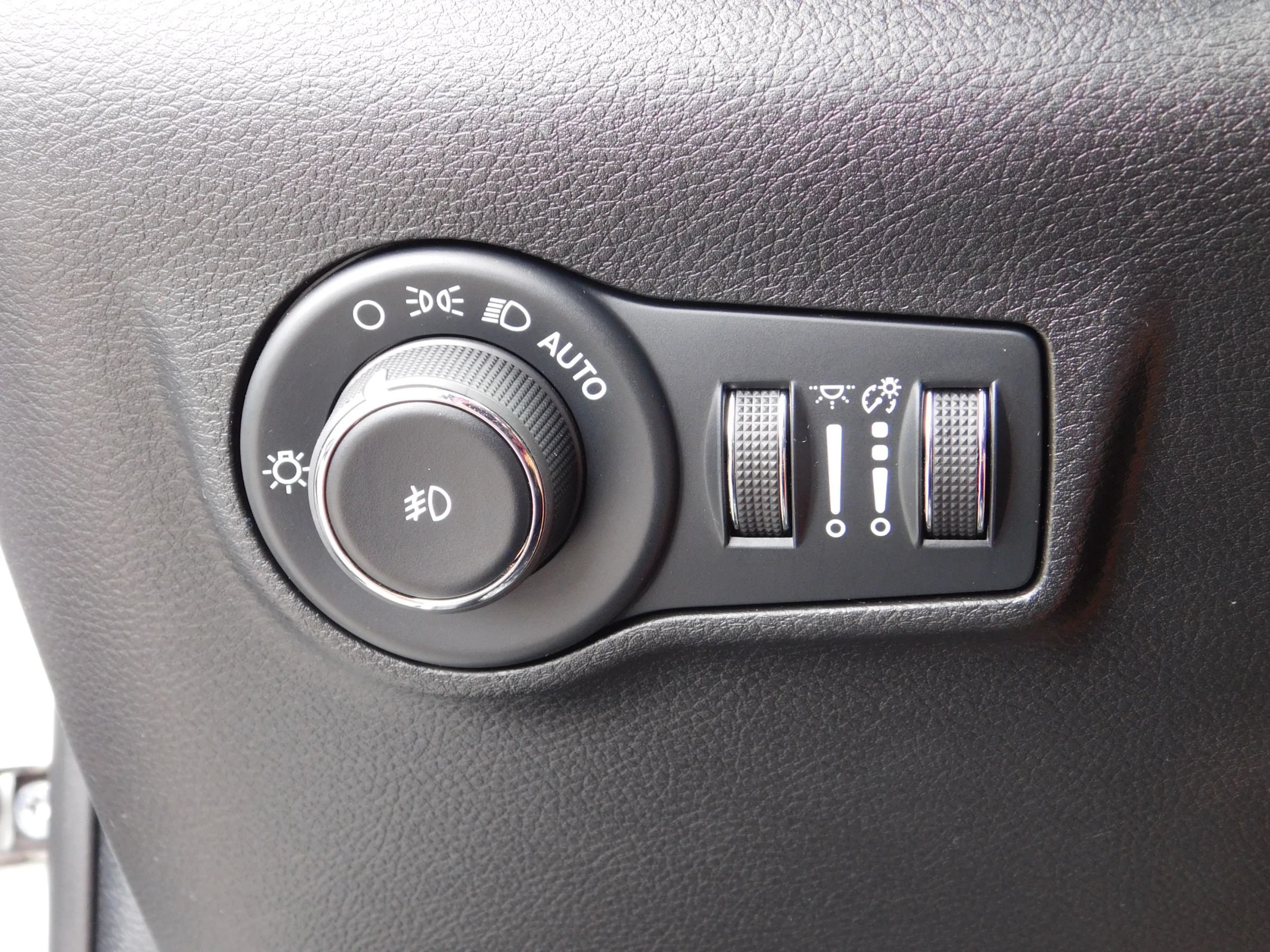 Used 2024 Jeep Compass Latitude AWD/4WD image 25