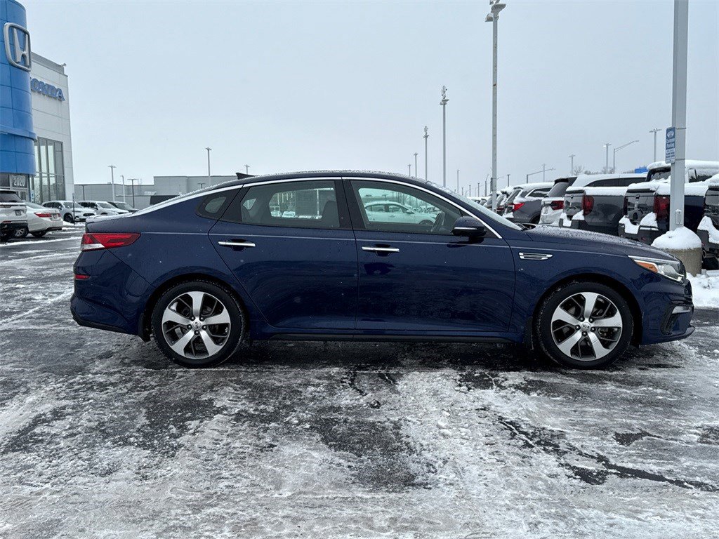 Used 2019 Kia Optima S w/ S Panoramic Sunroof Package image 10