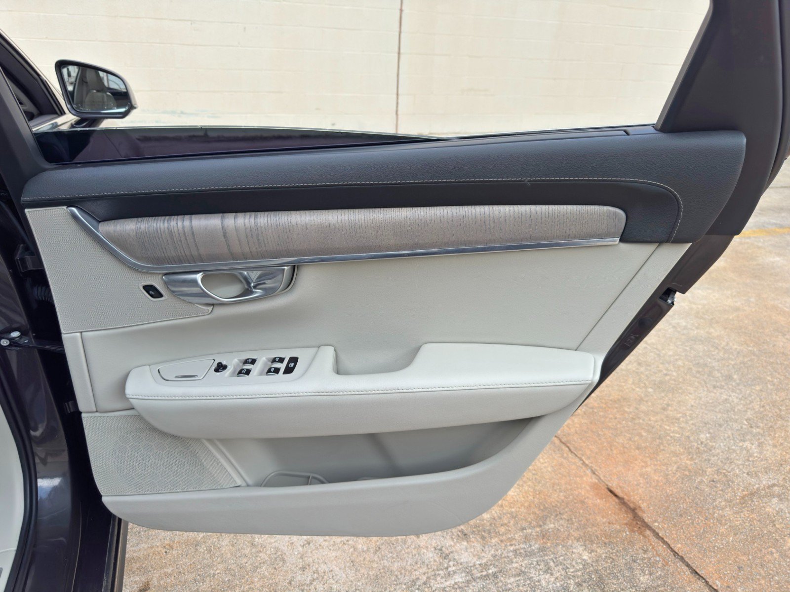 Used 2023 Volvo S90 B6 Ultimate w/ Protection Package Premier AWD/4WD image 44