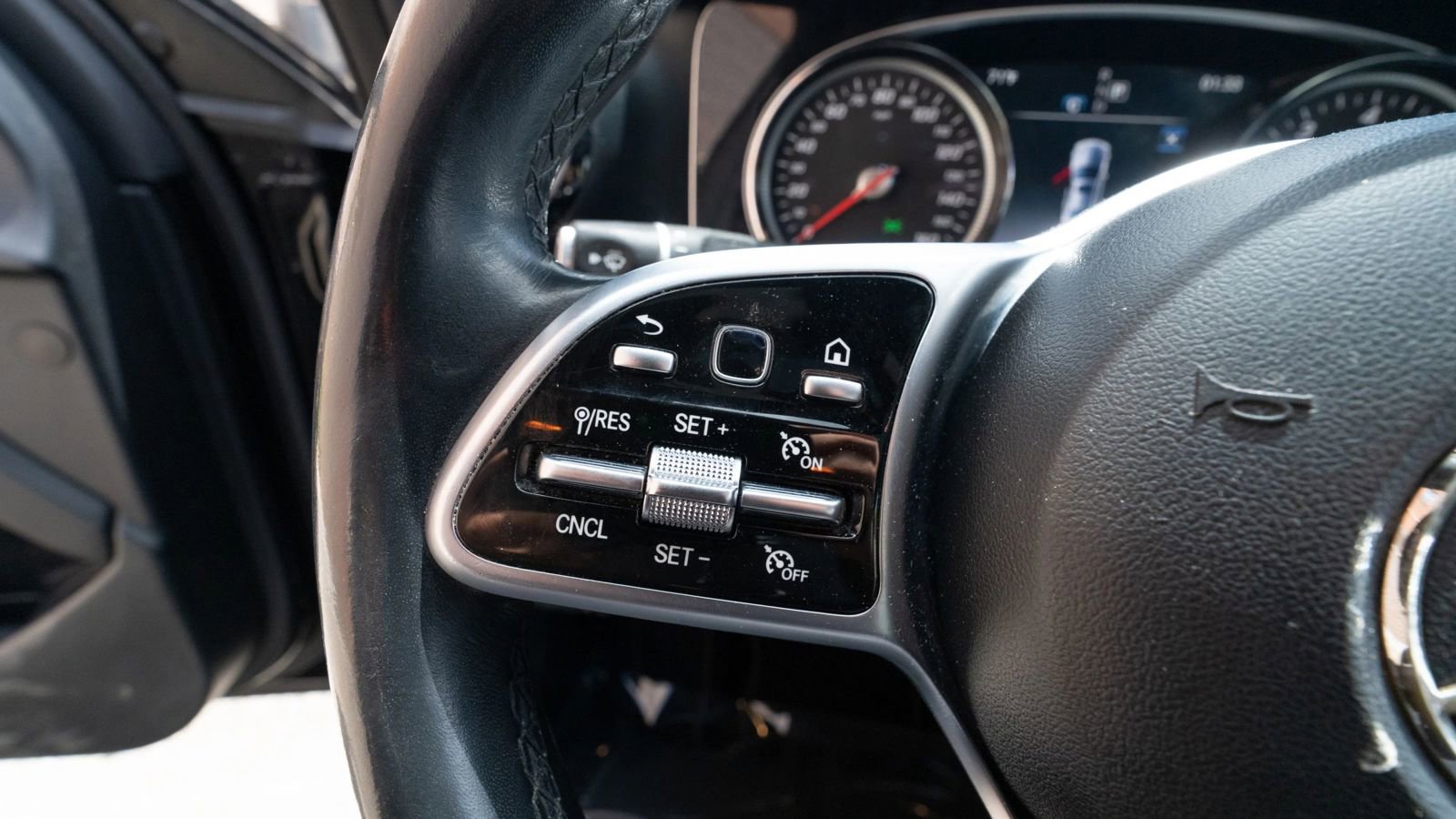 Used 2019 Mercedes-Benz E 300 w/ Premium 1 Package image 37