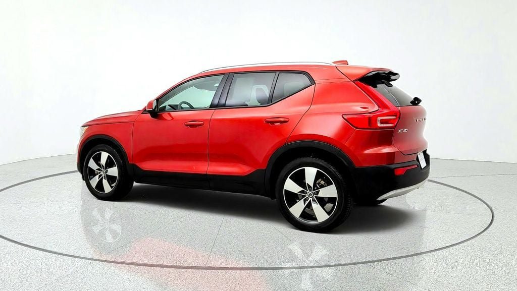 Used 2021 Volvo XC40 T5 Momentum w/ Premium Package AWD/4WD image 7