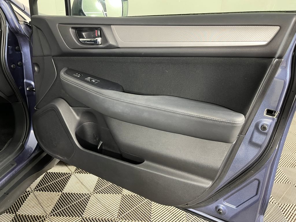 Used 2015 Subaru Outback 2.5i Premium AWD/4WD image 16