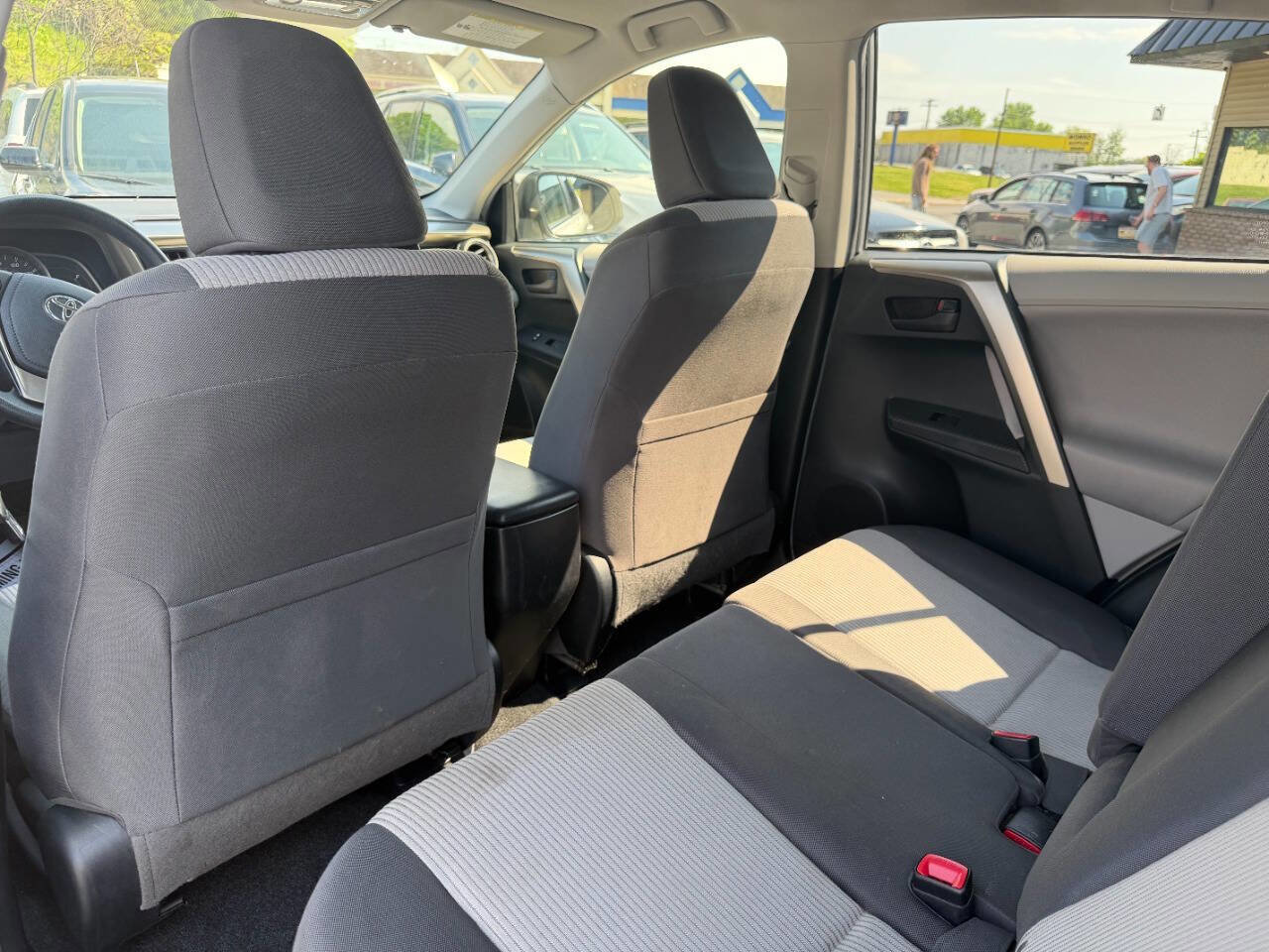 Used 2013 Toyota RAV4 LE AWD/4WD image 30