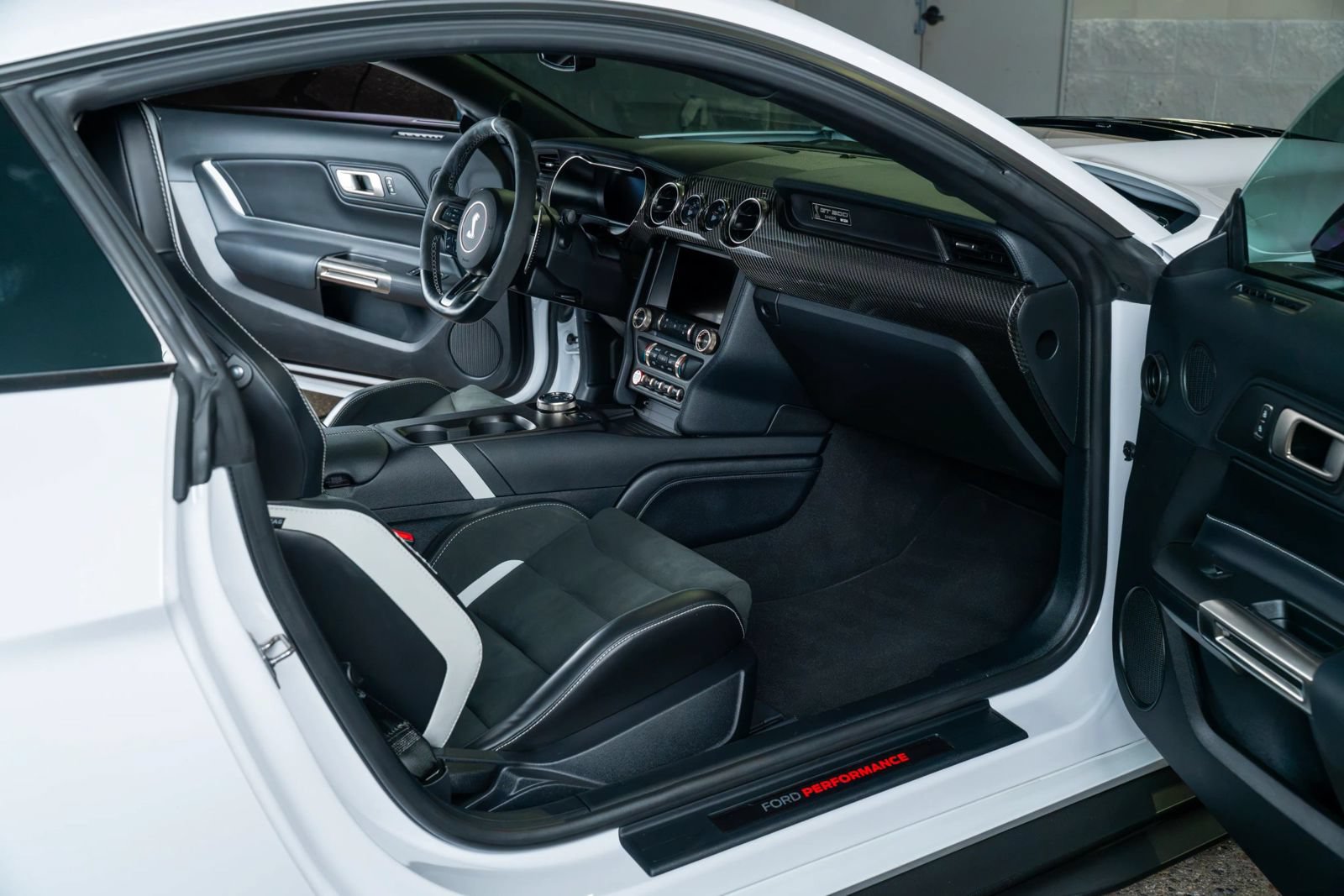 Used 2021 Ford Mustang Shelby GT500 RWD image 18