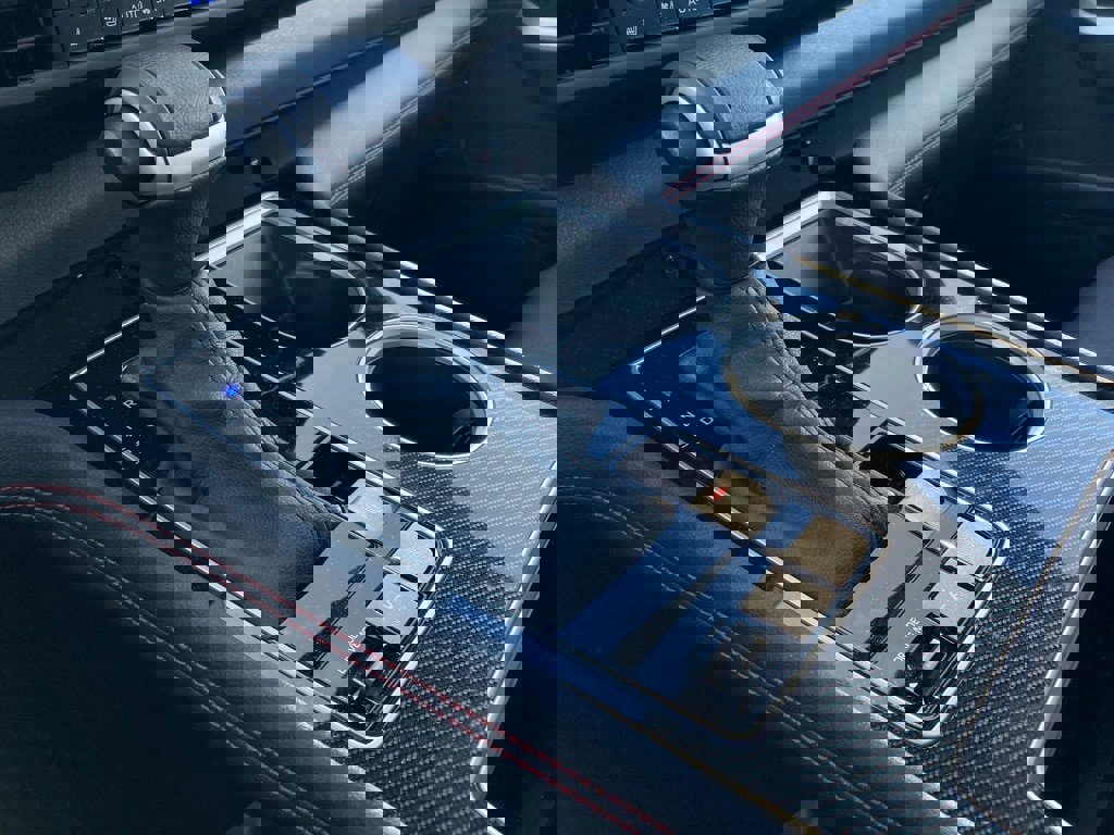 Certified 2025 Toyota Sienna XSE image 27