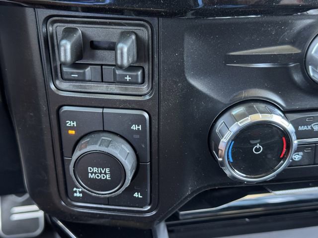 New 2026 Ford F250 Lariat w/ Black Appearance Package image 10