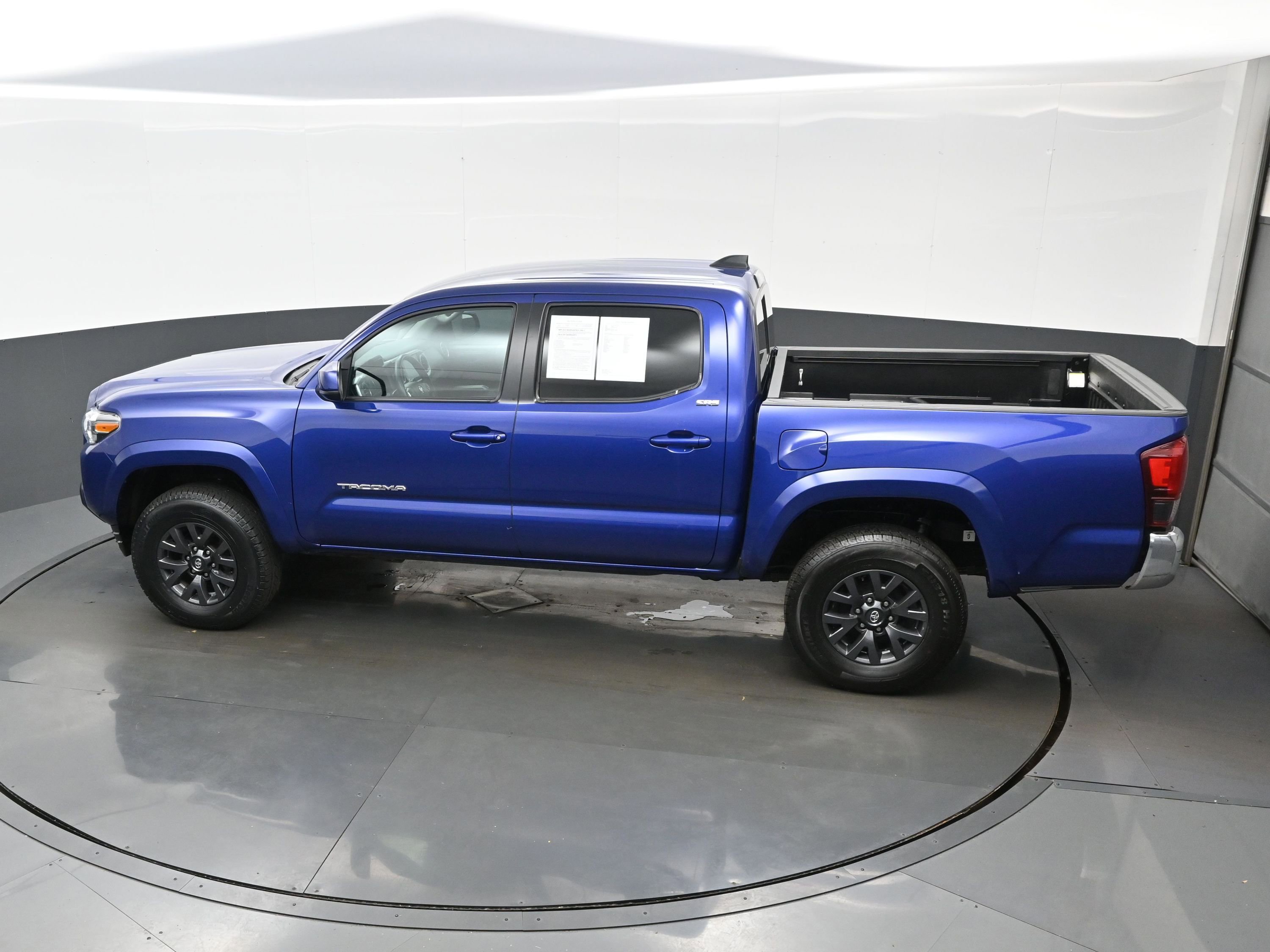 Used 2023 Toyota Tacoma SR5 AWD/4WD image 37