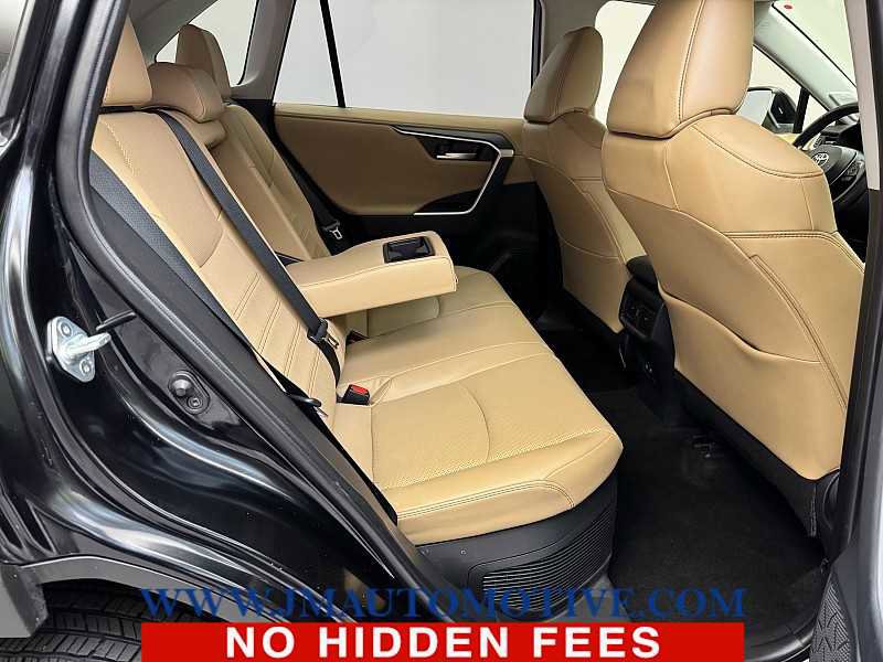 Used 2020 Toyota RAV4 Limited image 18