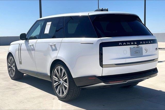 Used 2023 Land Rover Range Rover SE image 15