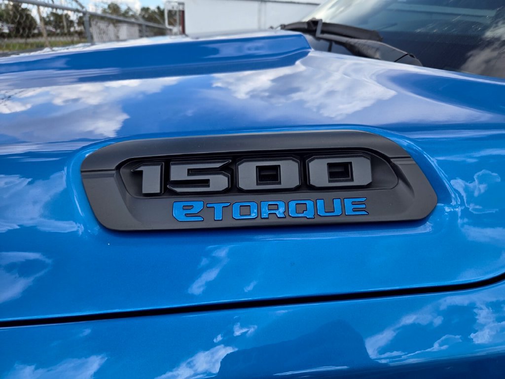 Used 2025 RAM 1500 Tradesman w/ Night Edition AWD/4WD image 4