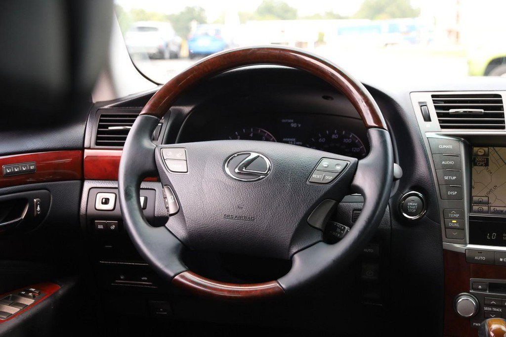 Used 2012 Lexus LS 460 w/ Comfort Pkg RWD image 27