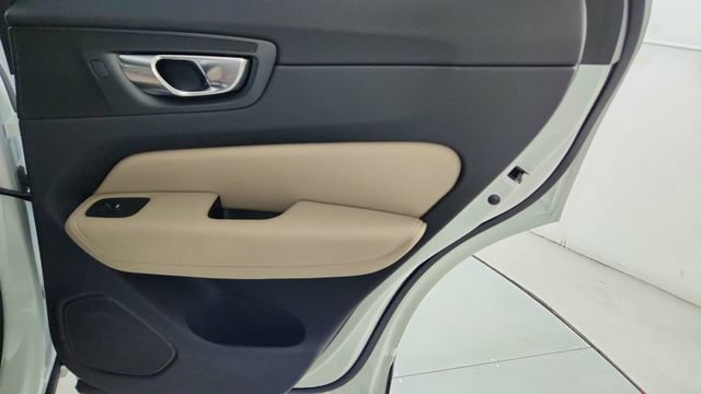 New 2026 Volvo XC60 B5 Plus w/ Climate Package AWD/4WD image 33