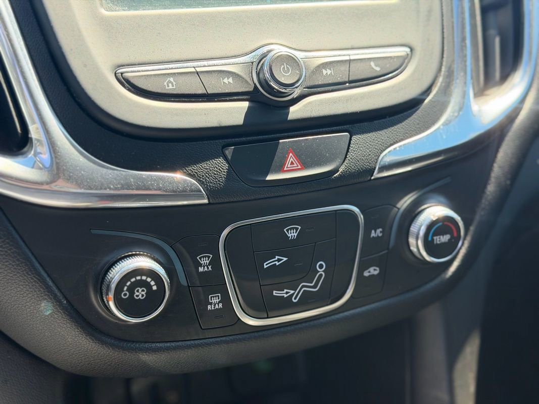 Used 2018 Chevrolet Equinox LT AWD/4WD image 16