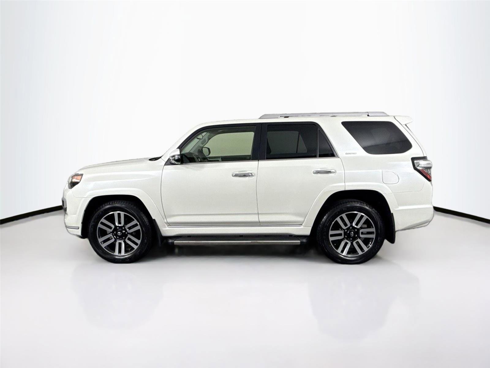 Used 2022 Toyota 4Runner Limited image 14