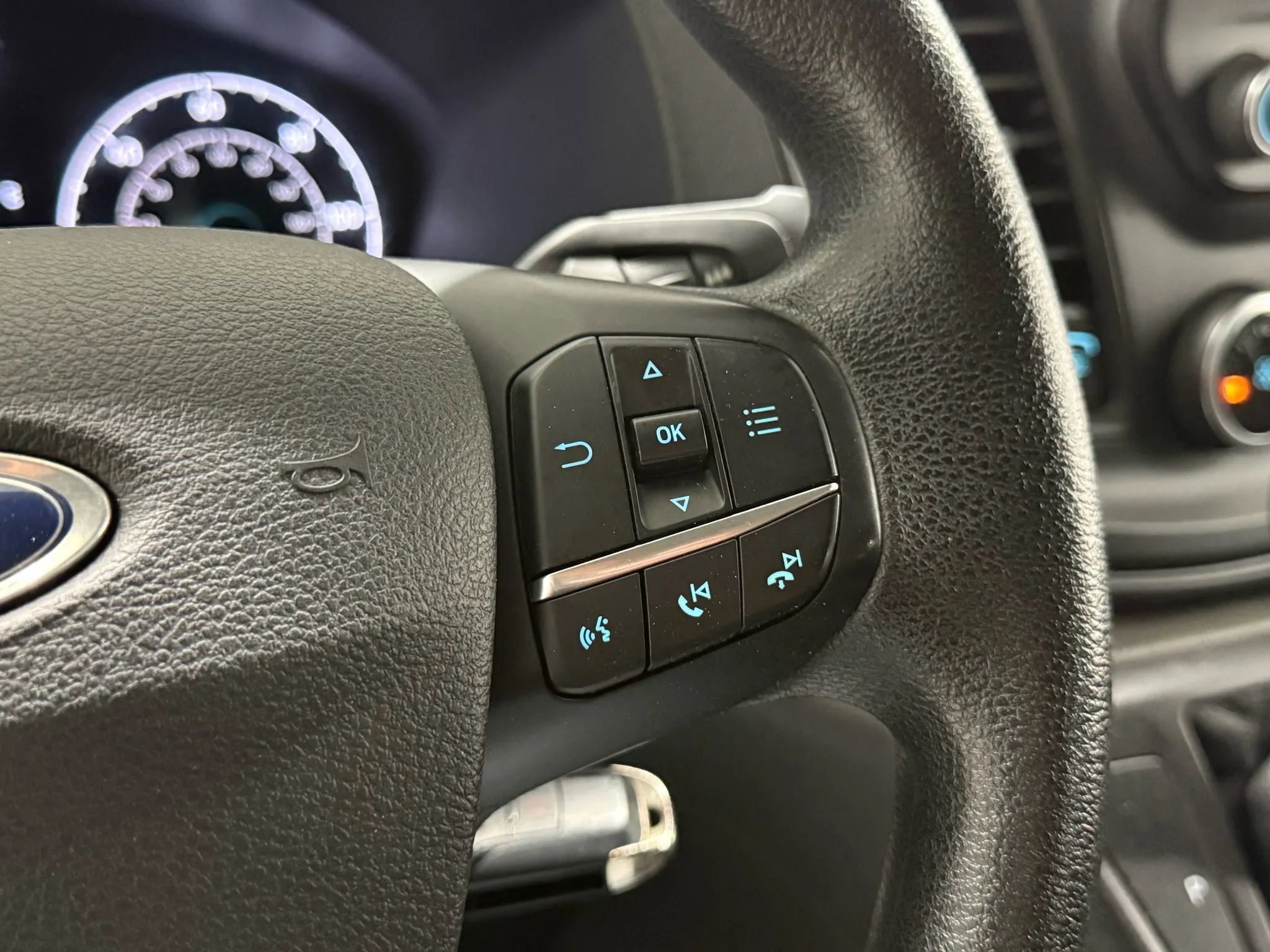 Used 2021 Ford Transit 350 XLT image 17