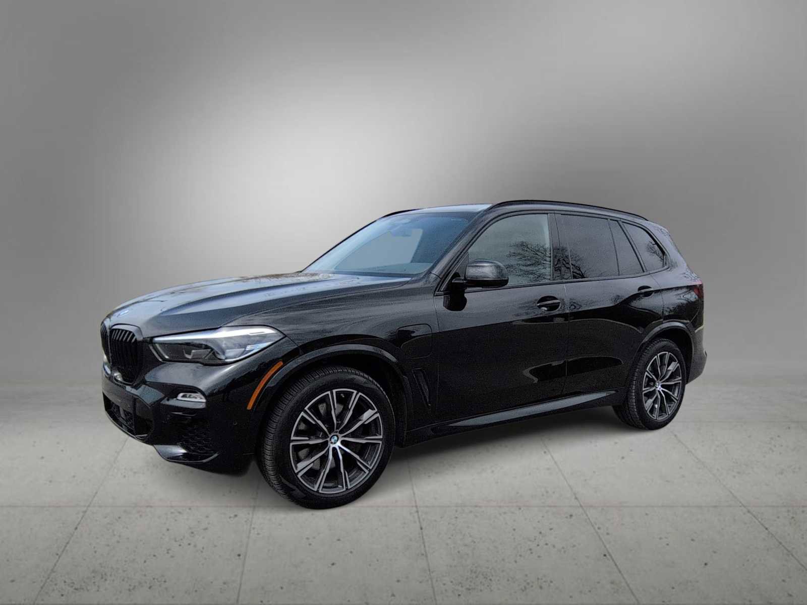 Used 2021 BMW X5 xDrive45e w/ M Sport Package AWD/4WD image 4