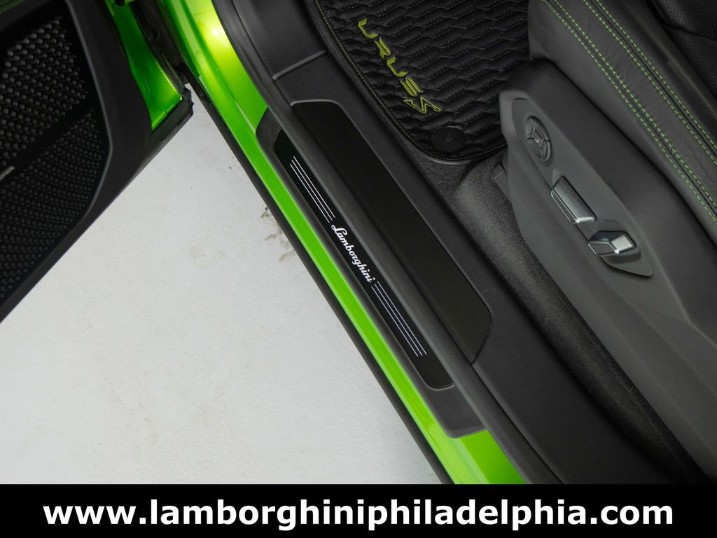 Used 2023 Lamborghini Urus S AWD/4WD image 16