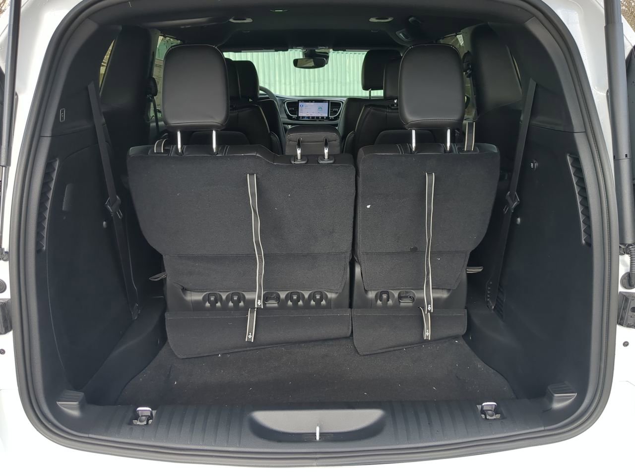 New 2026 Chrysler Pacifica Select image 11