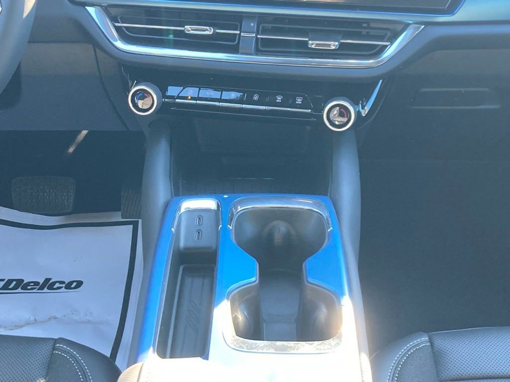 New 2026 Chevrolet Equinox EV LT w/ Convenience Package II FWD image 18