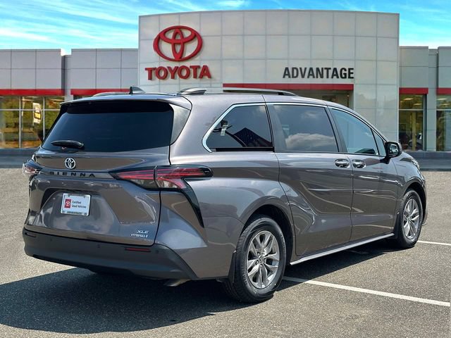 Used 2022 Toyota Sienna XLE w/ XLE Plus Package FWD image 7