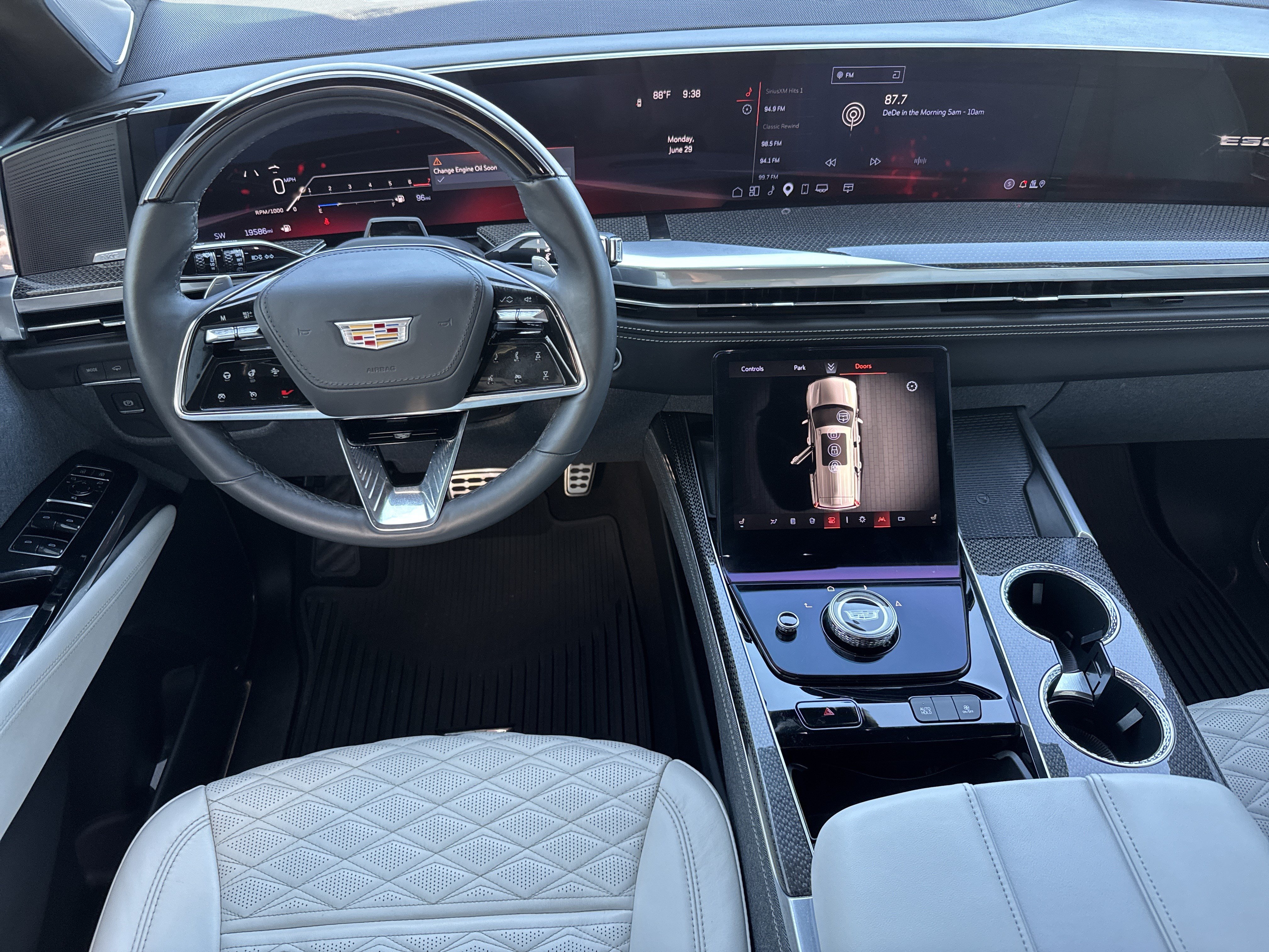 Used 2025 Cadillac Escalade V AWD/4WD image 18